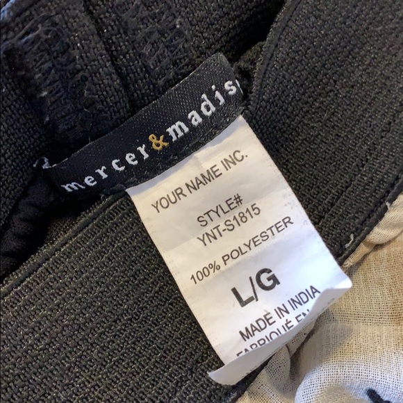 Floral pattern black skirt - Picture 4 of 4